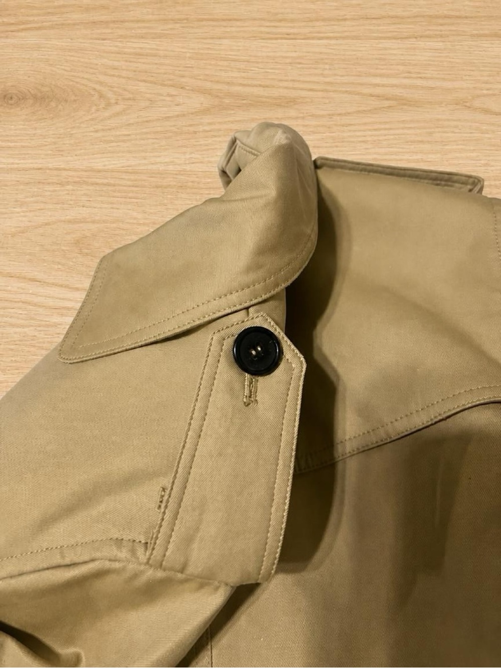 Burberry Classic Double-Breasted Trench Coat - Khaki - Picture 10 of 11